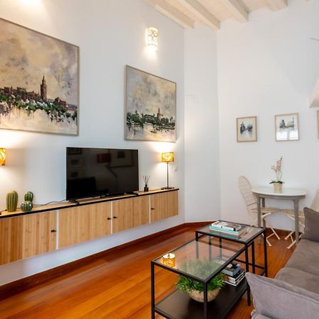 Apartamentos Rg Goyeneta Σεβίλλη Εξωτερικό φωτογραφία